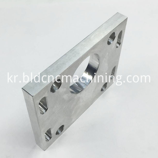 알루미늄 판에 홀 가공 hole machining on aluminum plate